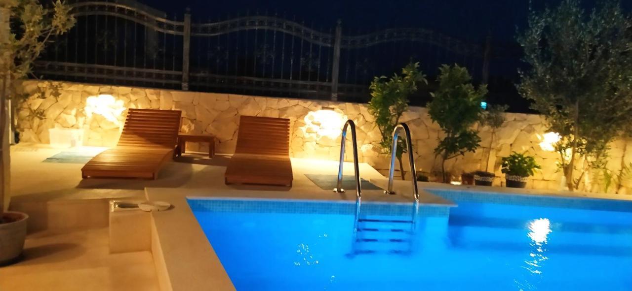 Villa Mira Τρογκίρ Εξωτερικό φωτογραφία